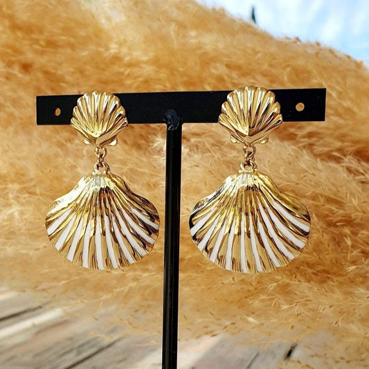 Boucles Coquillage Doré - AlbertineAndTheSun