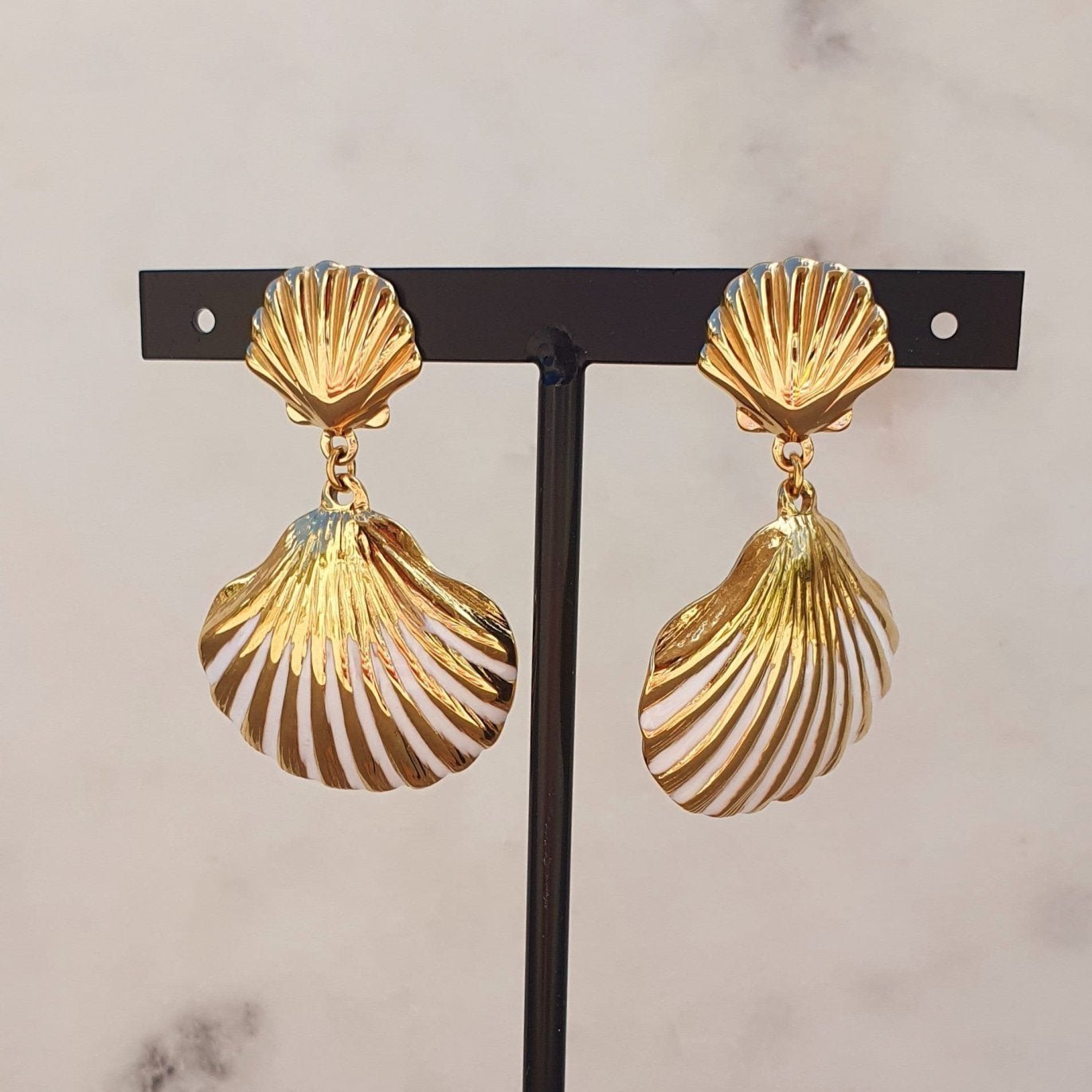 Boucles Coquillage Doré - AlbertineAndTheSun