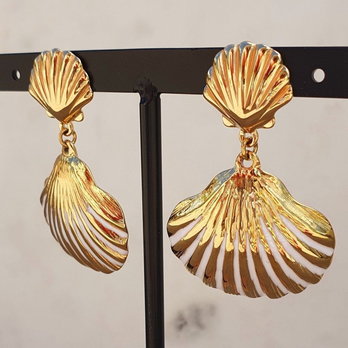 Boucles Coquillage Doré - AlbertineAndTheSun