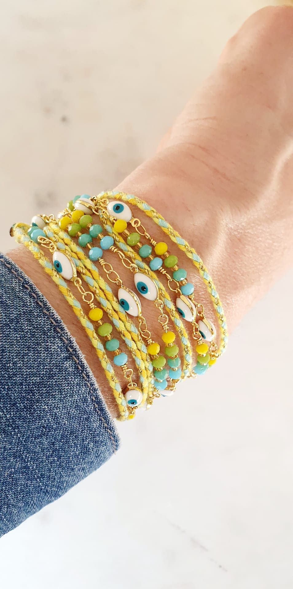 Bracelet multi - rang avec chaîne et perles - Œil de protection, acier inoxydable, réglable, vert citron, jaune, bleu et or - AlbertineAndTheSun