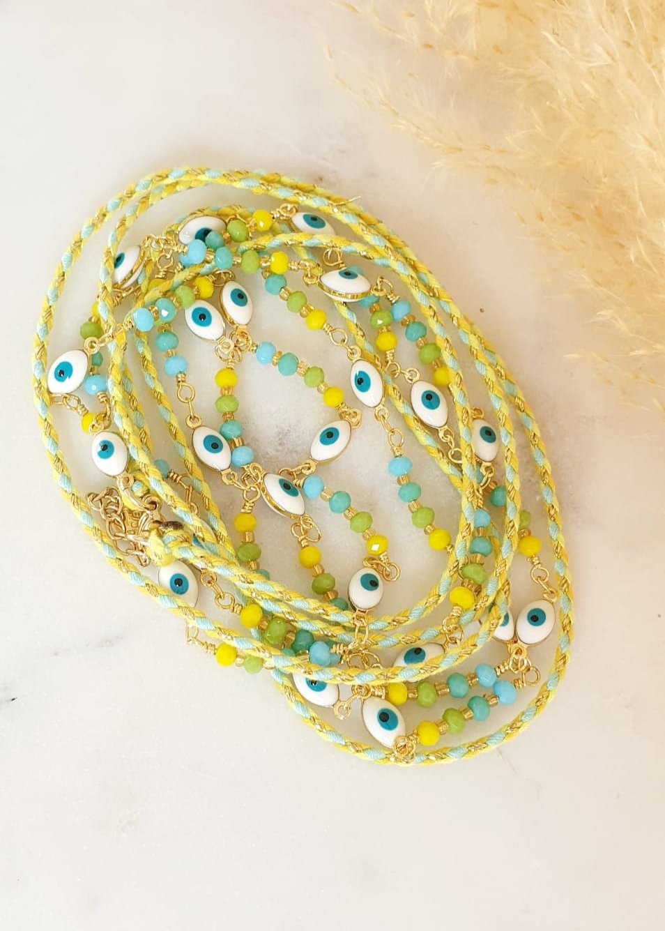 Bracelet multi - rang avec chaîne et perles - Œil de protection, acier inoxydable, réglable, vert citron, jaune, bleu et or - AlbertineAndTheSun
