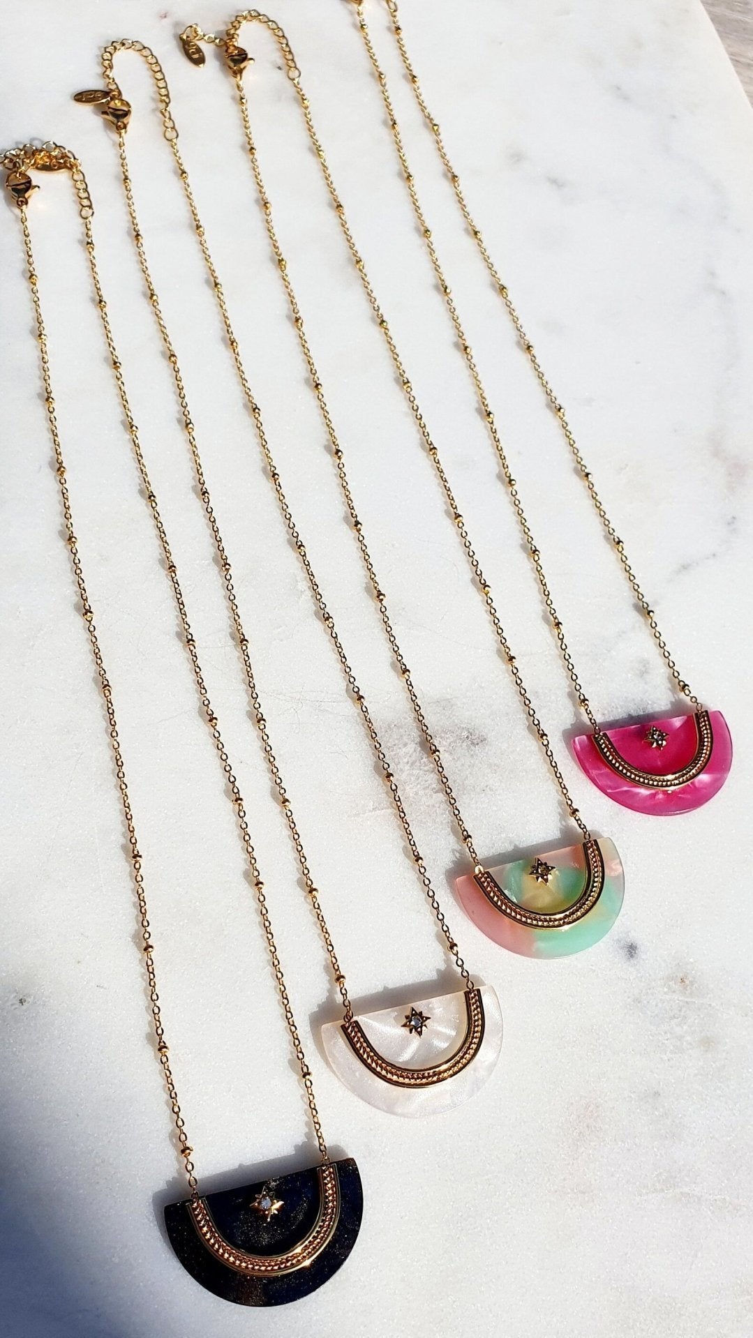 Collier "Demi - Cercle Lune" - Talisman Étoile - AlbertineAndTheSun