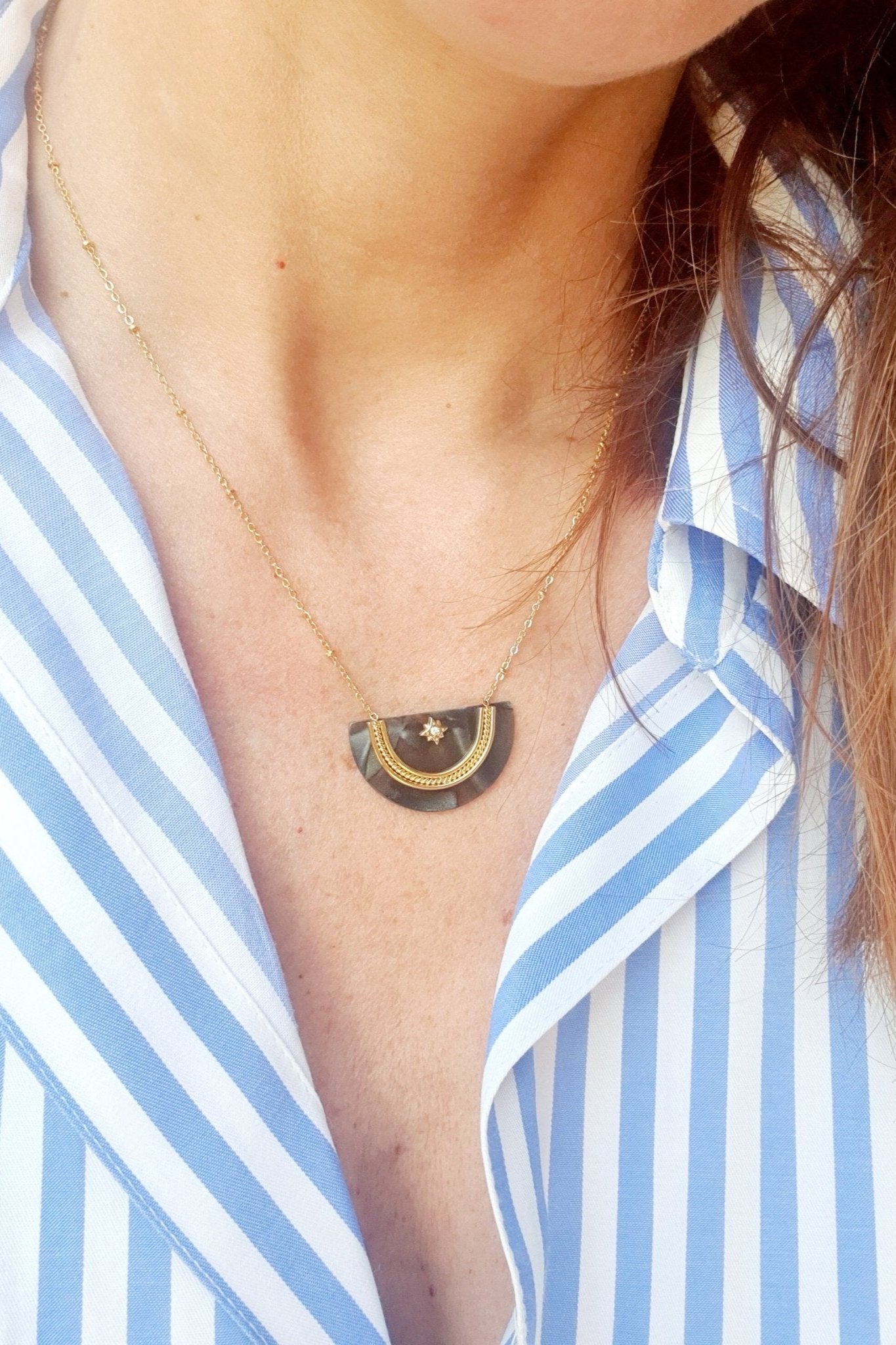 Collier "Demi - Cercle Lune" - Talisman Étoile - AlbertineAndTheSun